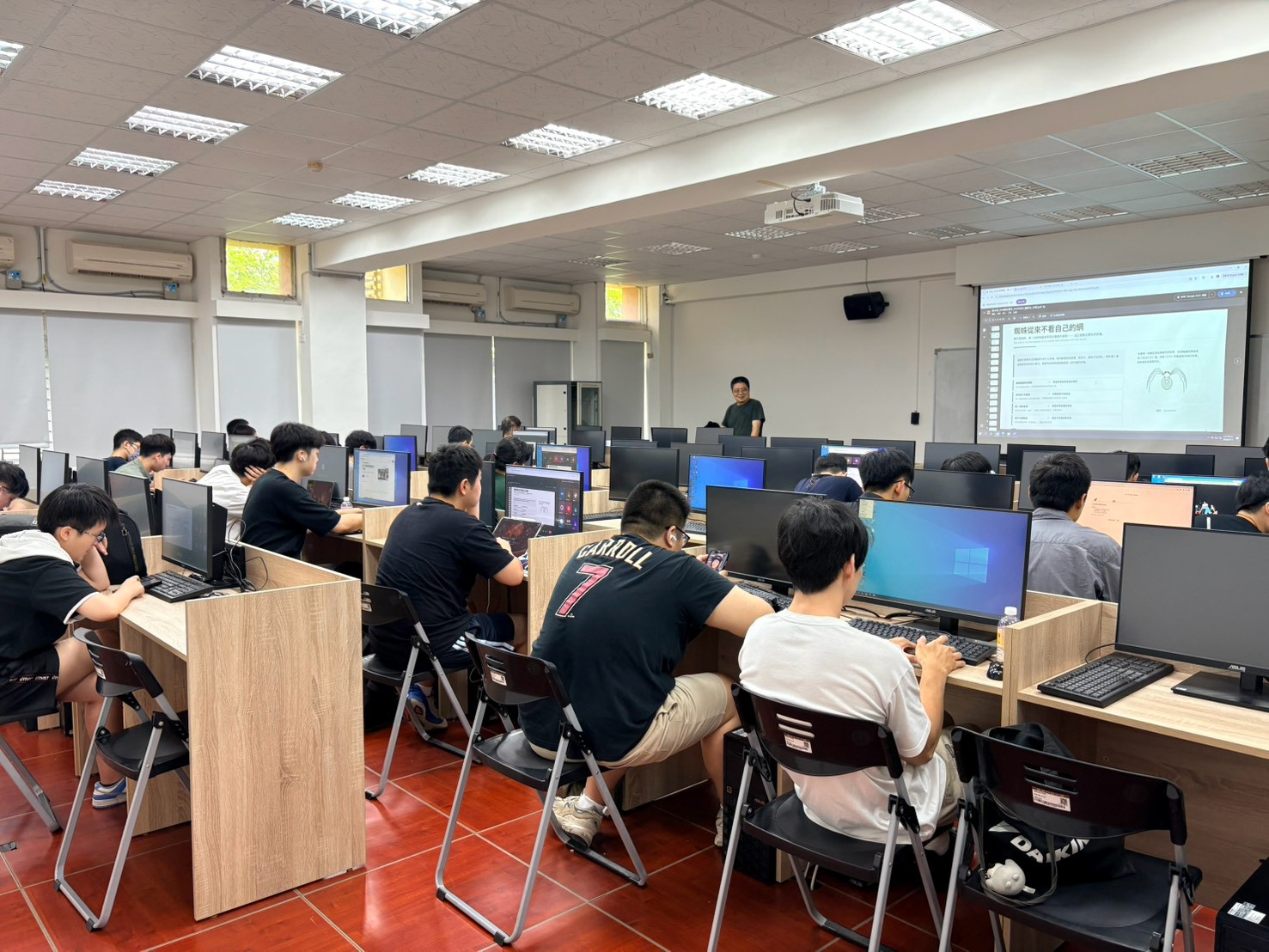 AI系統整合型人才培訓專班
