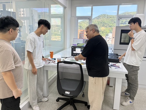 AI驅動高速電磁模擬